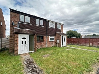 3 Bed Semi-Detached House, Trajan Walk, SP10