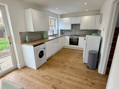 3 Bed Semi-Detached House, Hamble Road, MK41