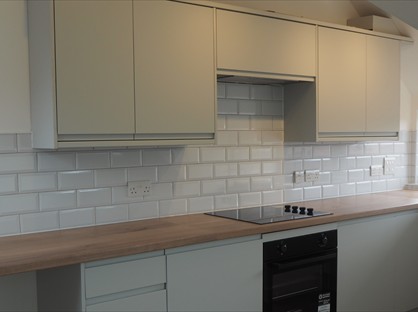 1 Bed Flat, High Street, GU6