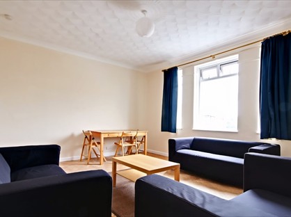 4 Bed Terraced House, Holdenhurst Road, BH8