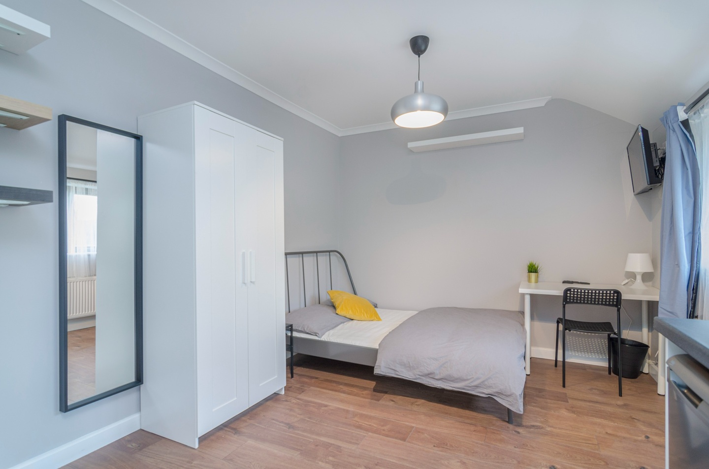 Additional image 3 of Studio Flat, Galfrid Road, CB5, N1 7GU