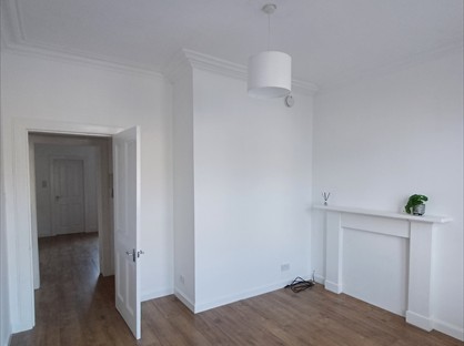 1 Bed Flat, Lothian Street, EH19