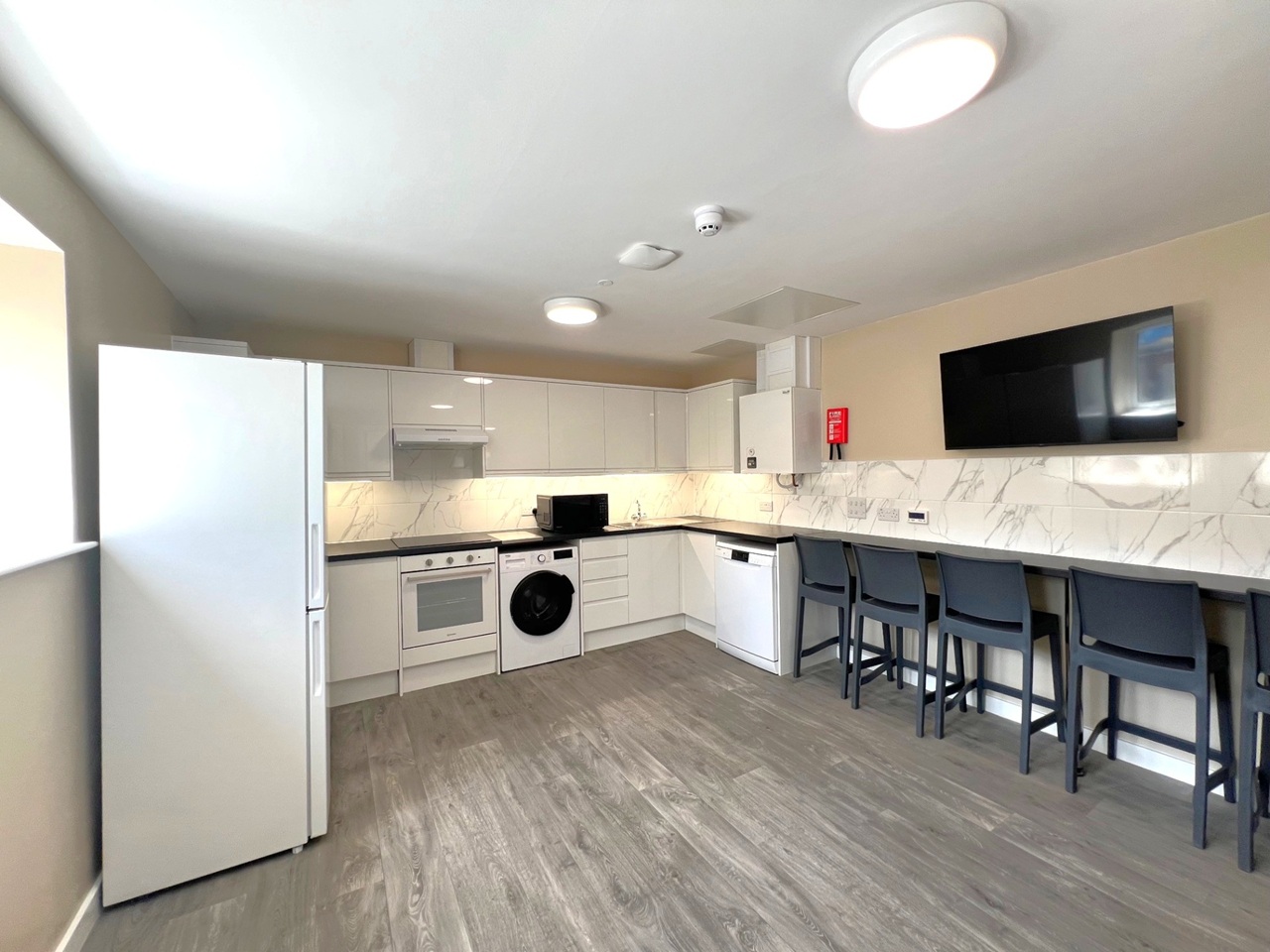 6 Bed Flat, Bristol, BS2, N1 7GU