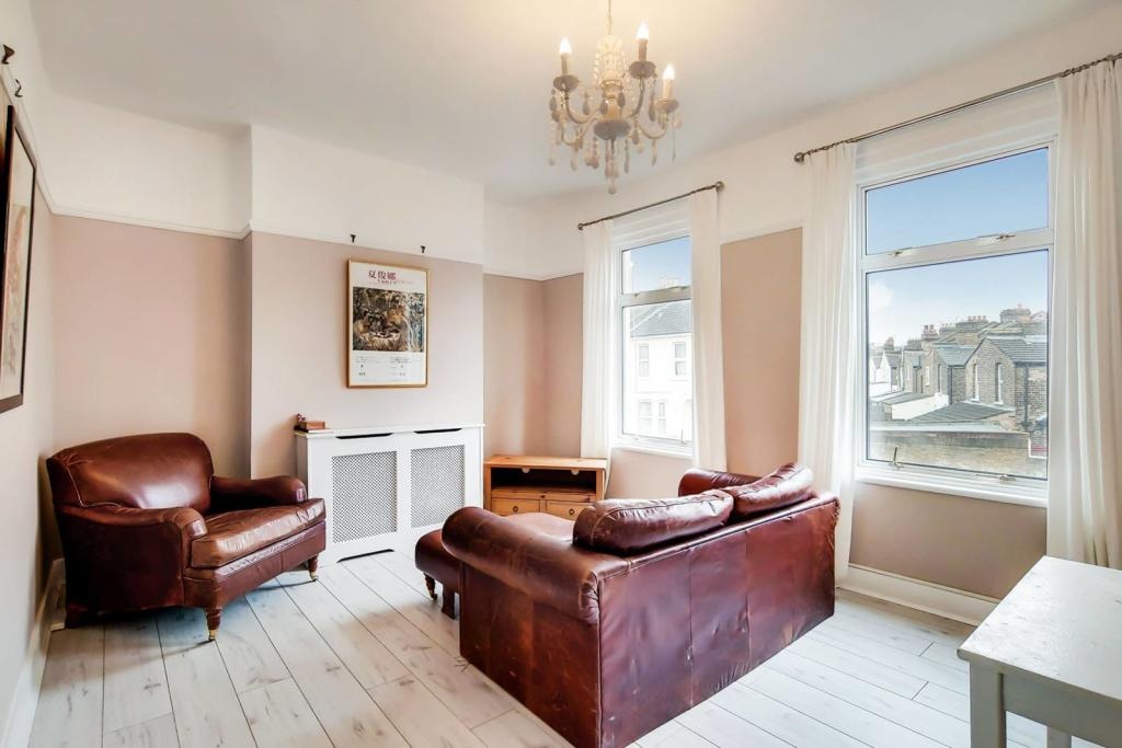 London - 1 Bed Flat, Evesham Road, E15 - To Rent Now for £1,500.00 p/m