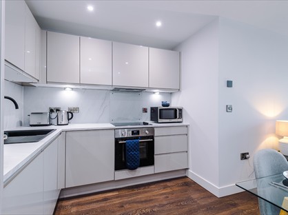 2 Bed Penthouse, Triskelion Way, L3