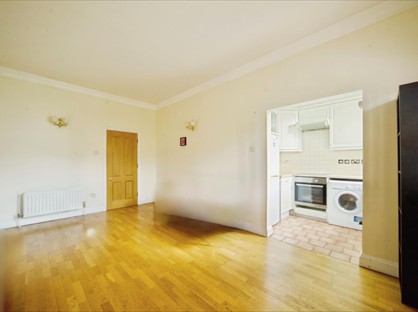 2 Bed Flat, Holloway Road, N7