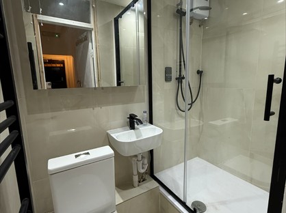 3 Bed Flat, Western Avenue, W3