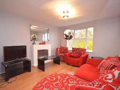 2 Bed Flat, Acorn Court, L8