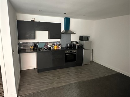 1 Bed Flat, High Street, DE14
