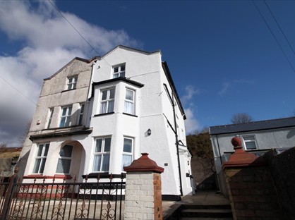 Room in a Shared House, High Street, NP22