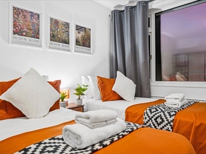 6 Bed Terraced House, Timber Dene, BS16