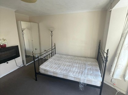 Room in a Shared House, Milburn Road, ME7