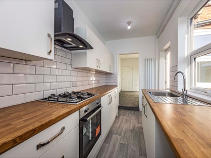 3 Bed Terraced House, Barker Street, NG17