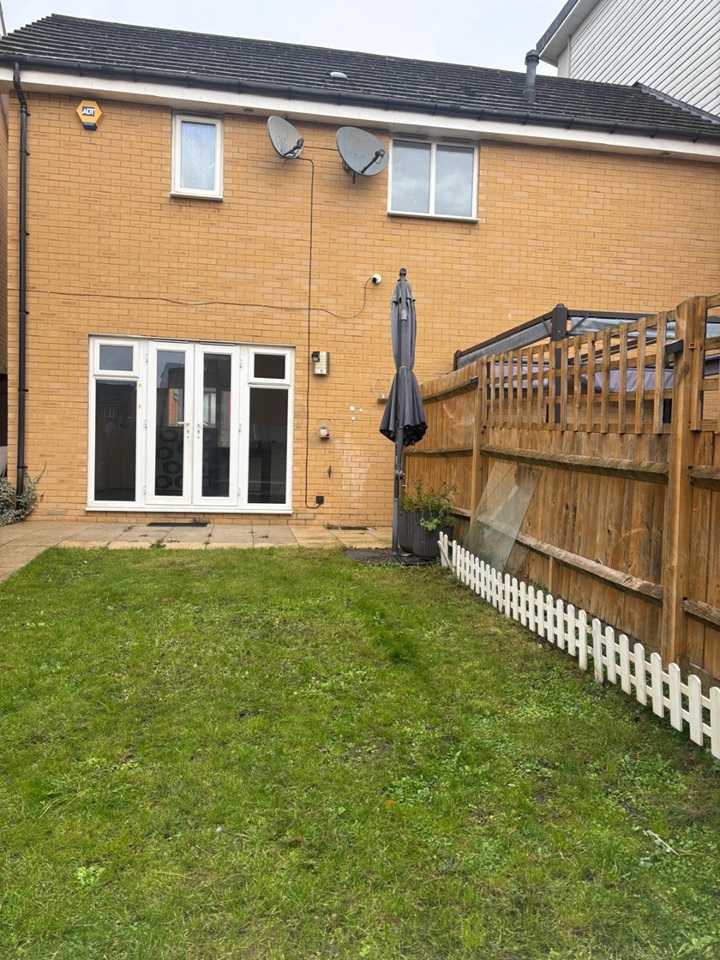 Additional image 31 of 3 Bed Semi-Detached House, Longships Way, RG2, N1 7GU