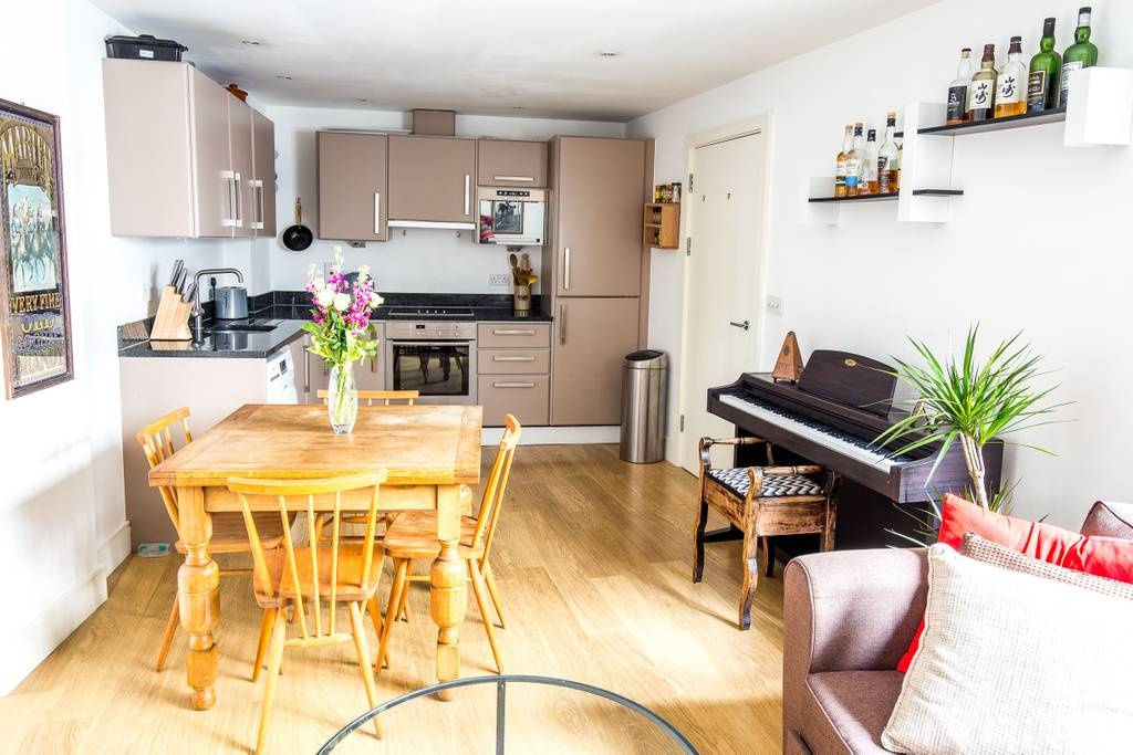 2 Bed Flat, Bermondsey Street, SE1