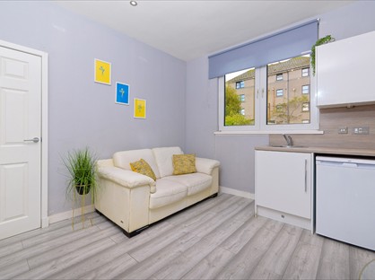 2 Bed Flat, Gladstone Place, AB24