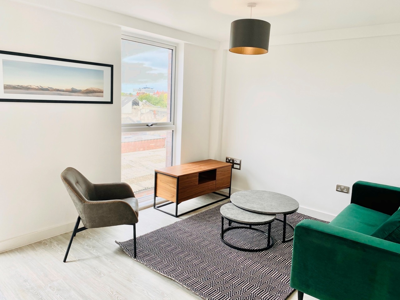 2 Bed Flat, Middlewood Plaza, M5 photo 2