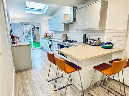 6 Bed Terraced House, Playfair Road, PO5