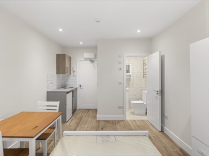 Studio Flat, Chase Side Crescent, EN2