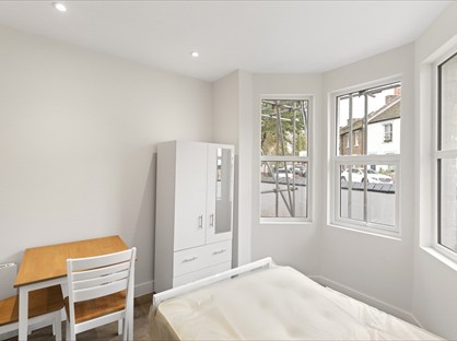 Studio Flat, Chase Side Crescent, EN2