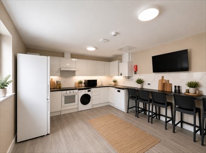 7 Bed Flat, Stokes Croft, BS2