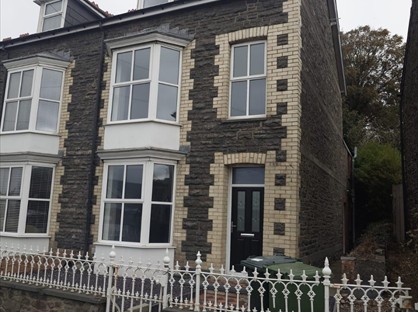 4 Bed Terraced House, Pwllhobi, SY23
