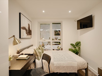 Studio Flat, Gloucester Road North, BS34
