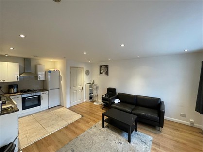 1 Bed Flat, Greenford Road, UB6