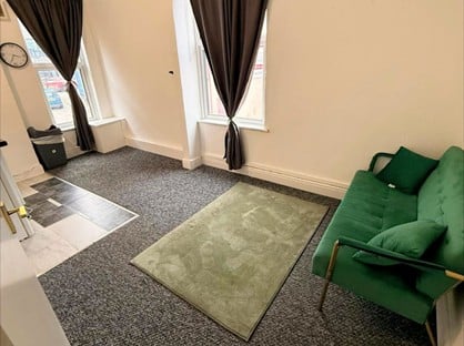 1 Bed Flat, Market Street, S45