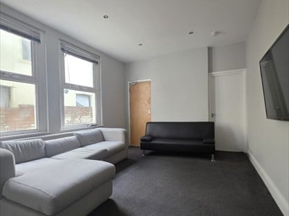 7 Bed Semi-Detached House, Pen-Y-Wain Road, CF24