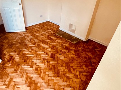 3 Bed Flat, Thornbury Court, TW7