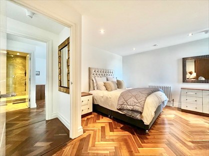 2 Bed Flat, Bridge Place, SW1V