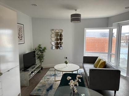 1 Bed Flat, Dover Court, UB2