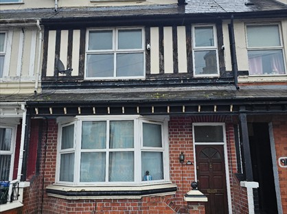 5 Bed Terraced House, Victoria Road, DY4