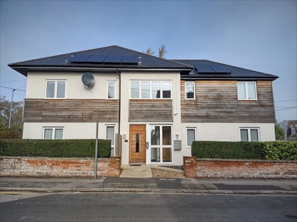 1 Bed Flat, Hawthorn Road, SN15