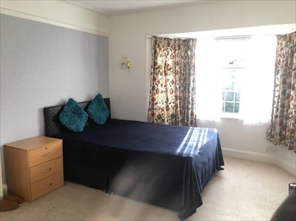 Room in a Shared House, The Roystons, KT5