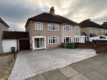 3 Bed Semi-Detached House, King Harolds Way, DA7