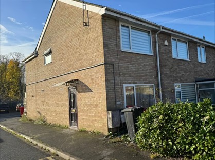 3 Bed Semi-Detached House, Goodman Park, SL2