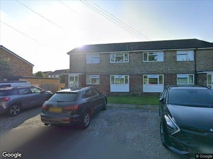 2 Bed Flat, Kings Paddock, WF5