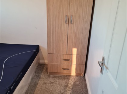 Room in a Shared House, Chadwell Heath Lane, RM6
