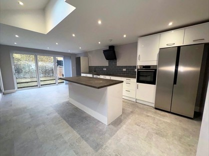 4 Bed Terraced House, Selby Road, E11