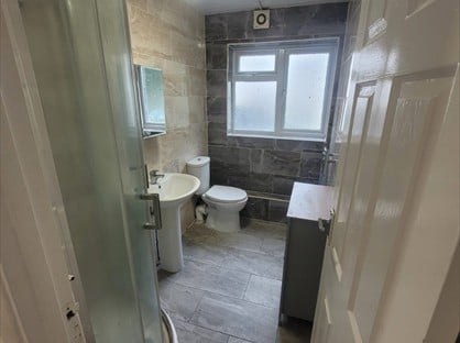 2 Bed Maisonette, Sylvia Avenue, HA5