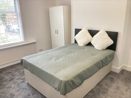 Room in a Shared Flat, Very Near Kirn Road Area, W13