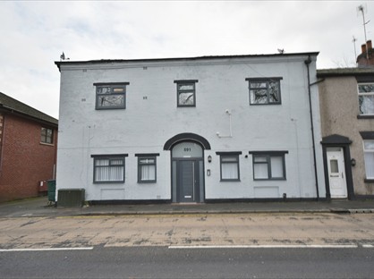 1 Bed Flat, Oldham Road, OL16