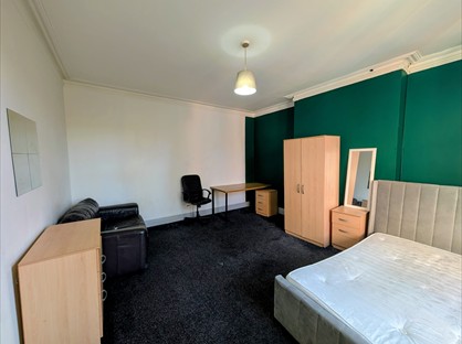 Room in a Shared House, Woodstock Road, B13
