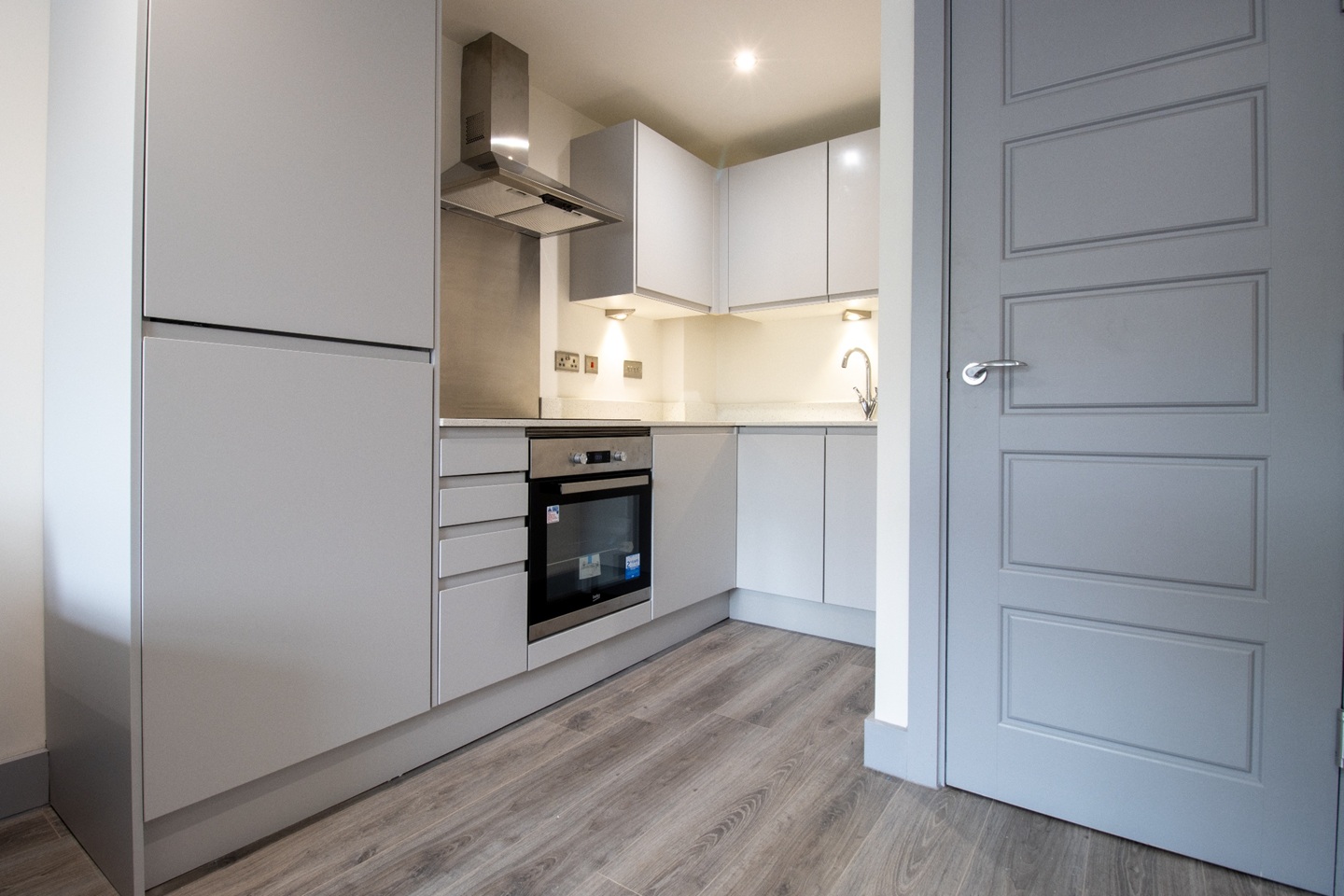 1 Bed Flat, Stanningley Road, LS28 photo 3