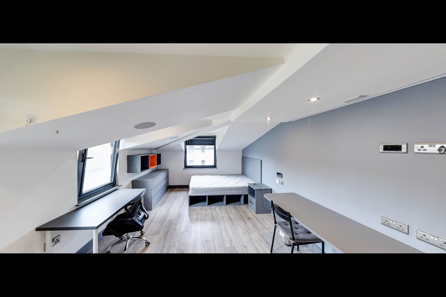1 Bed Flat, Trinity Hall, LS6
