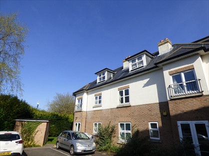 3 Bed Flat, Methuen Road, BH8