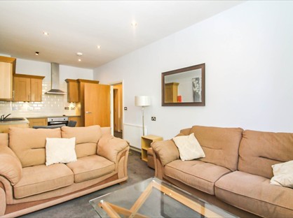 2 Bed Flat, Richardshaw Lane, LS28