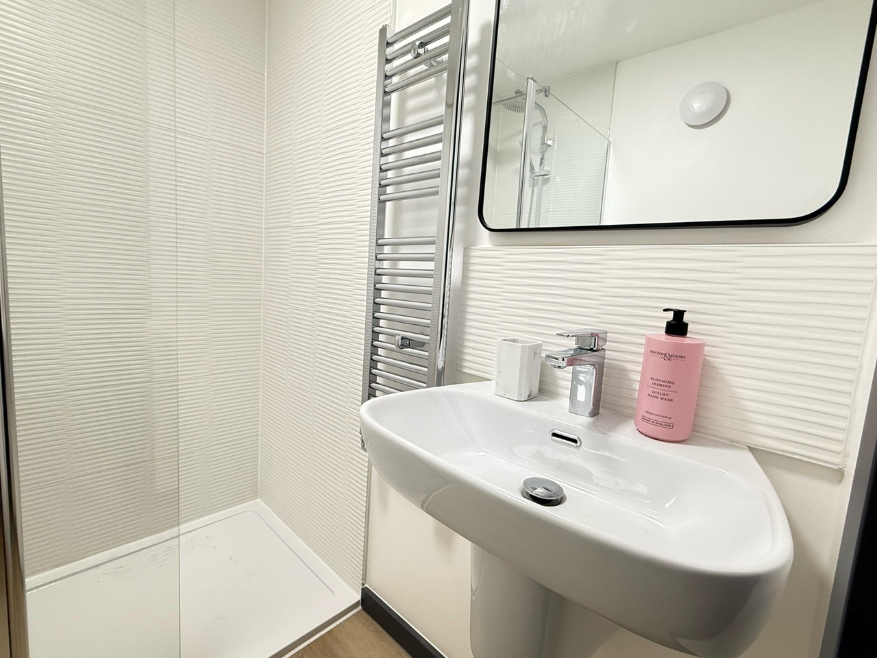 2 Bed Flat, Bicester Road, OX5 photo 5